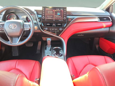 Used 2021 Toyota Camry XSE image 25