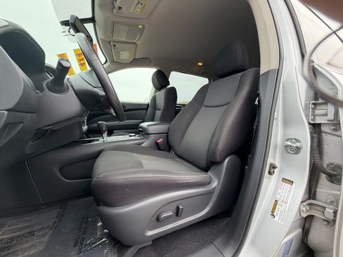 Used 2020 Nissan Pathfinder SV AWD/4WD image 8