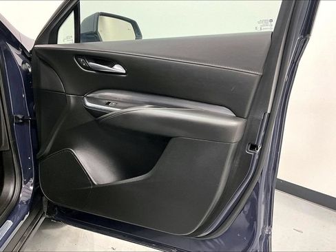 Used 2025 Cadillac XT4 Premium Luxury AWD/4WD image 18