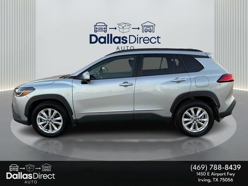 Used 2023 Toyota Corolla Cross LE image 9