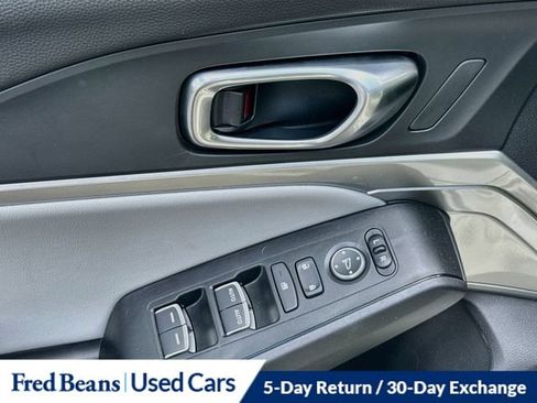 Used 2025 Acura Integra FWD image 19