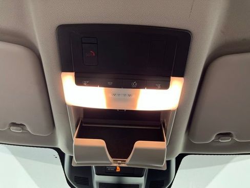 Used 2024 Nissan Rogue SV FWD image 35