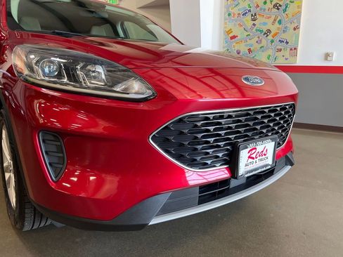 Used 2020 Ford Escape SE image 50