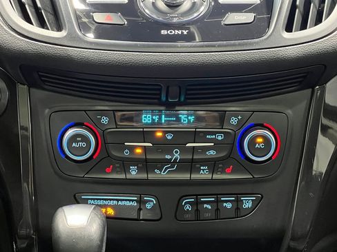 Used 2018 Ford Escape Titanium w/ Ford Safe & Smart Package image 26