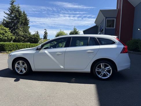 Used 2015 Volvo V60 T5 Premier AWD/4WD image 10