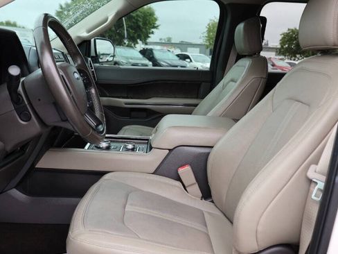 Used 2019 Ford Expedition Limited w/ Equipment Group 302A AWD/4WD image 13