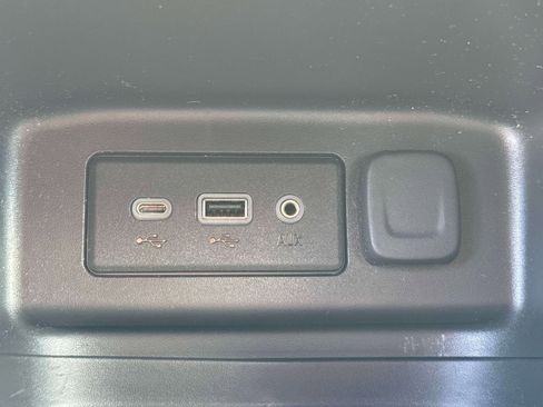 Used 2022 Chevrolet Equinox LS FWD image 12
