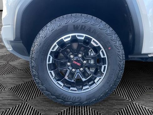 New 2026 GMC Canyon AT4 image 14