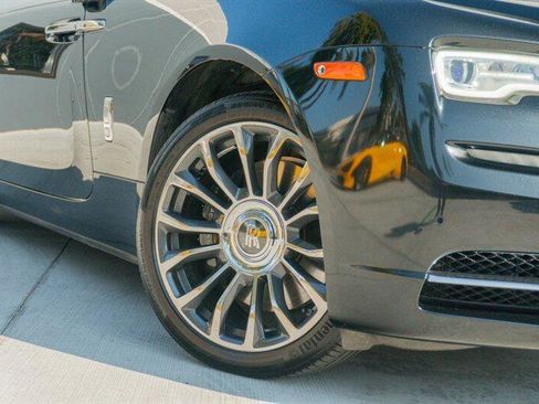 Used 2018 Rolls-Royce Dawn image 33