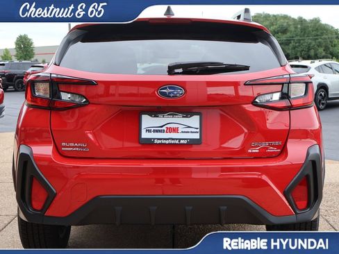 Used 2024 Subaru Crosstrek 2.0i Premium AWD/4WD image 5