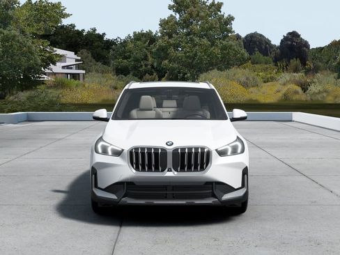 New 2026 BMW X1 xDrive28i AWD/4WD image 3