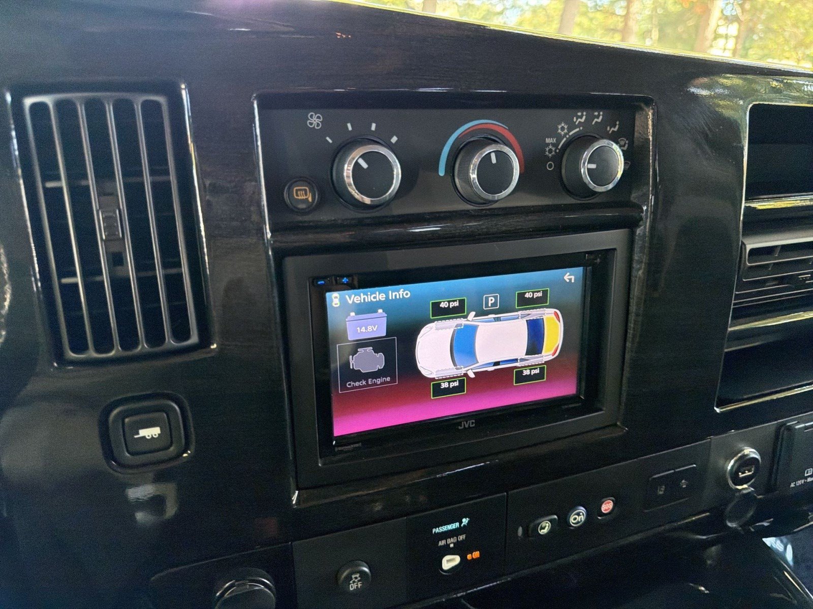 Used 2020 Chevrolet Express 2500 Extended w/ Enhanced Convenience Package RWD image 17