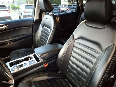 Used 2023 Ford Edge SEL AWD/4WD image 9