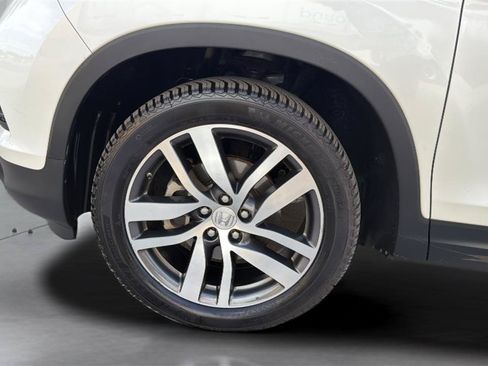 Used 2016 Honda Pilot Touring image 39