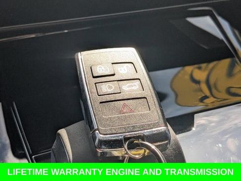 Used 2025 Land Rover Range Rover Sport SE AWD/4WD image 24