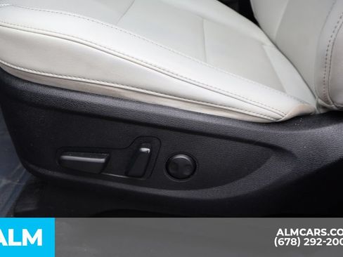 Used 2024 Kia Telluride S w/ S Sunroof Package FWD image 13
