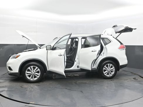 Used 2016 Nissan Rogue SV w/ SV Premium Package AWD/4WD image 42