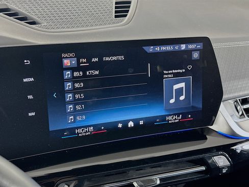 Used 2025 BMW X2 xDrive28i image 19