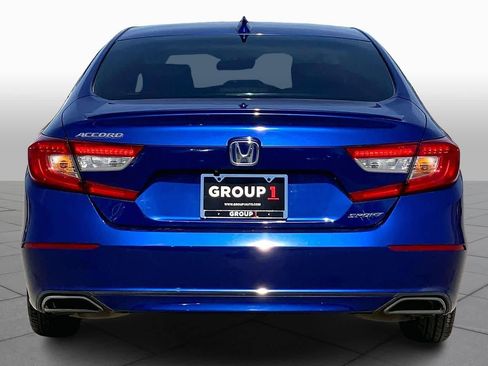 Used 2018 Honda Accord Sport image 5