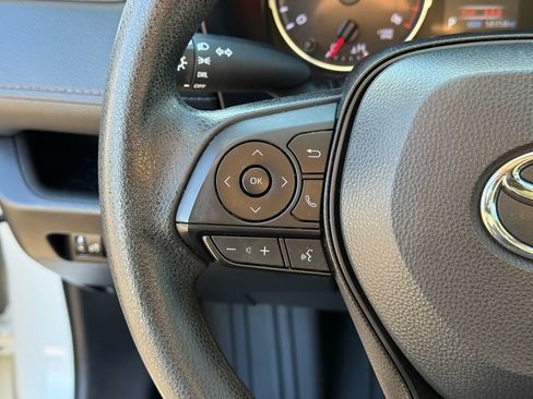 Used 2022 Toyota RAV4 LE image 20