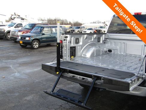 New 2025 Ford F150 Lightning Flash AWD/4WD image 17