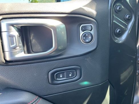 Used 2023 Jeep Gladiator Rubicon w/ Cold Weather Group image 14