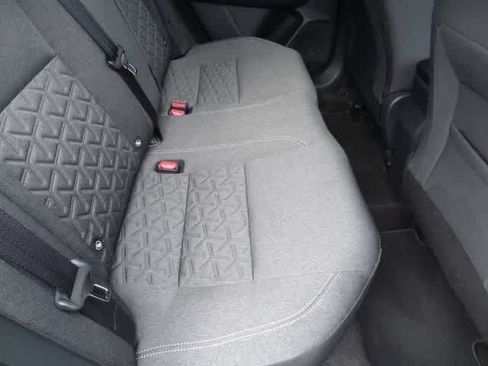 Used 2025 Nissan Kicks SV AWD/4WD image 9