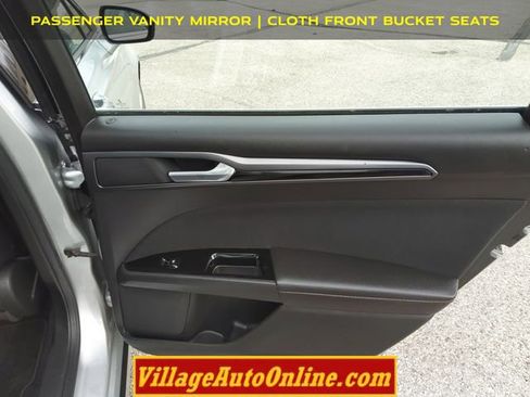 Used 2015 Ford Fusion SE image 33