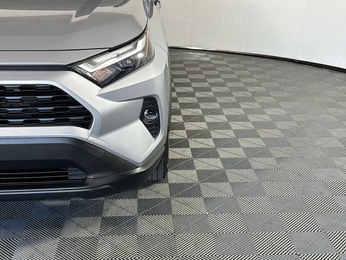 Used 2025 Toyota RAV4 LE AWD/4WD image 9