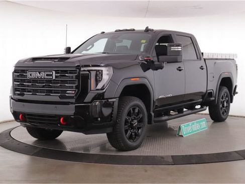 Used 2024 GMC Sierra 2500 AT4 w/ Technology Package AWD/4WD image 10