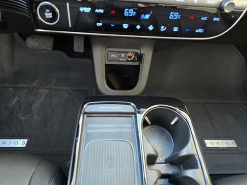 Used 2025 Hyundai Ioniq 5 SEL image 31