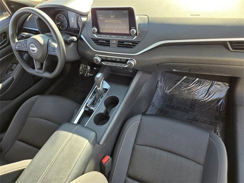 Used 2025 Nissan Altima 2.5 S image 16