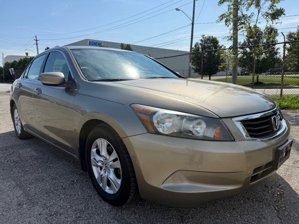 Used 2010 Honda Accord LX-P image 1