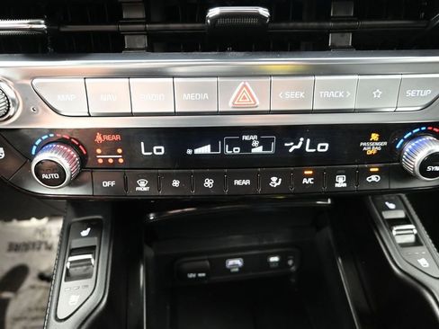 Certified 2025 Kia Telluride SX Prestige X-Line AWD/4WD image 21