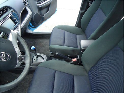 Used 2016 Toyota Prius C Three image 16