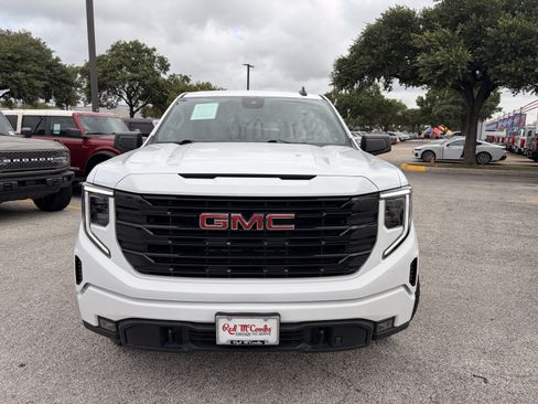 Used 2024 GMC Sierra 1500 Elevation AWD/4WD image 4