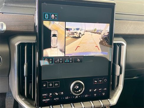 New 2026 GMC Acadia Denali Ultimate image 9