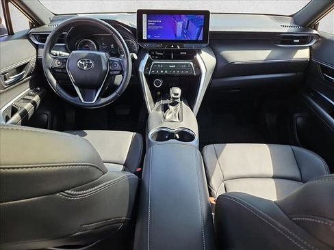 Used 2024 Toyota Venza Nightshade image 19