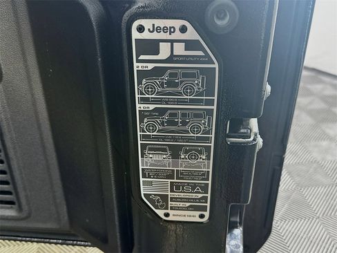 Used 2022 Jeep Wrangler Sport S image 37