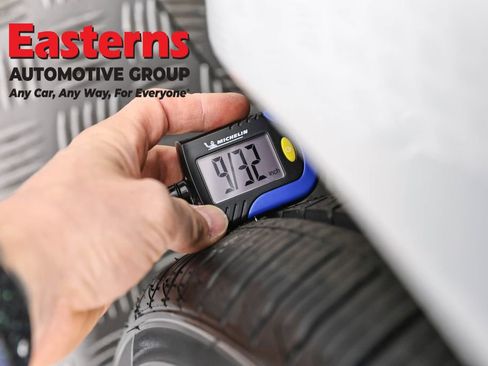 Used 2023 Tesla Model 3 Standard Range image 23