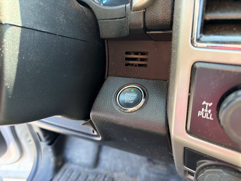 Used 2019 Ford F150 Lariat w/ Equipment Group 502A Luxury AWD/4WD image 30