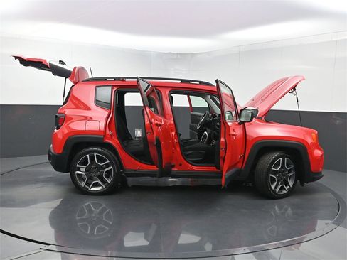 Used 2020 Jeep Renegade Sport image 31