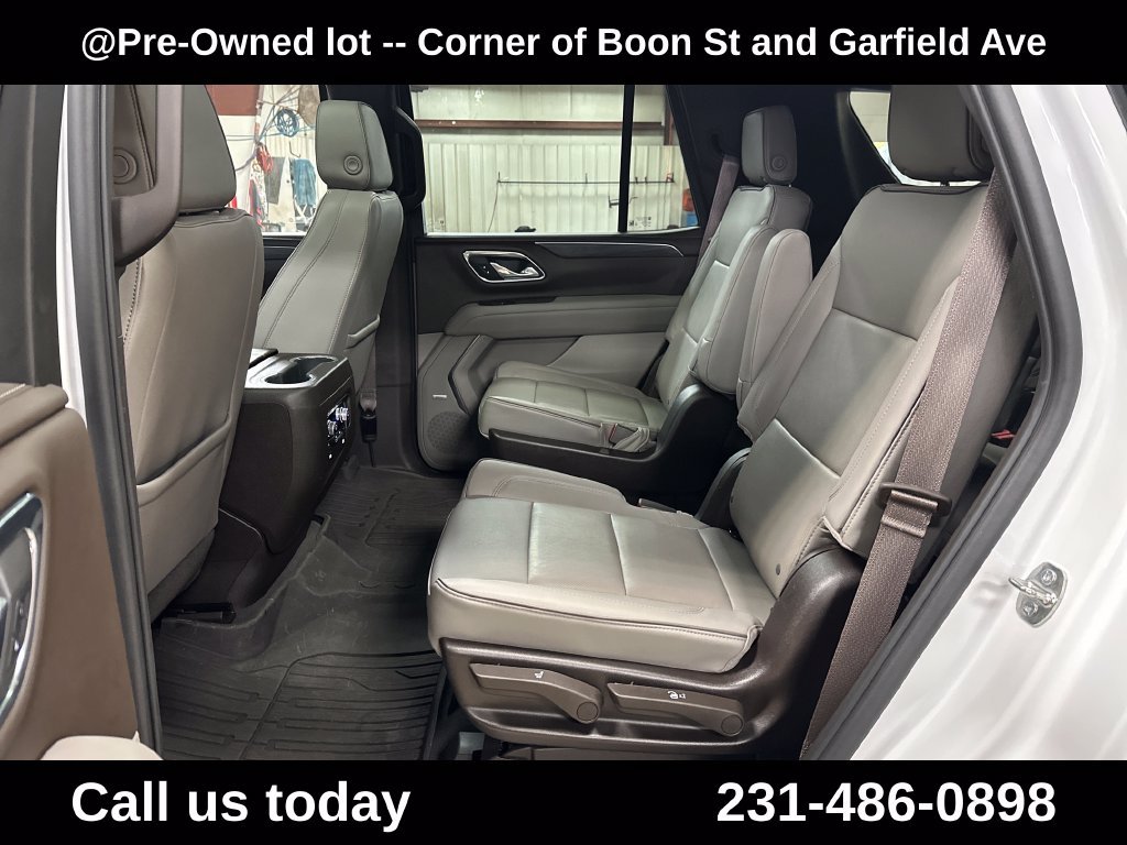 Used 2023 GMC Yukon SLT w/ SLT Premium Package AWD/4WD image 25