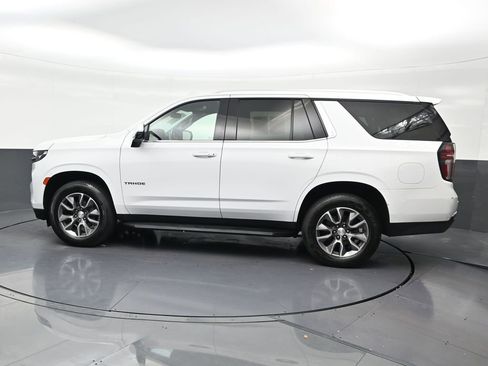 Used 2022 Chevrolet Tahoe LT w/ Luxury Package RWD image 2