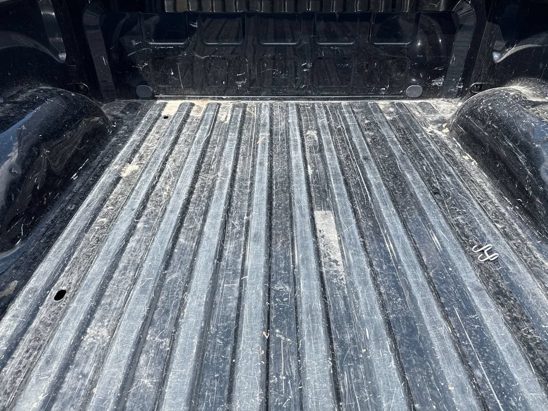 Used 2014 RAM 1500 Laramie AWD/4WD image 26