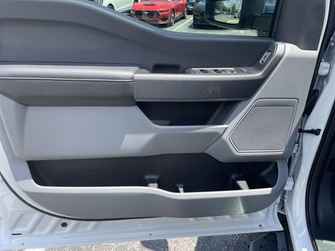 New 2025 Ford F350 XLT w/ 360-Degree Camera Package image 13