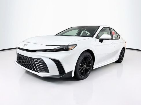 New 2026 Toyota Camry SE FWD image 3