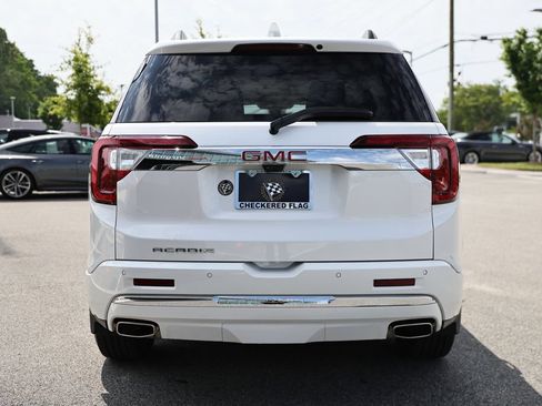 Used 2023 GMC Acadia Denali w/ Denali Technology Package FWD image 9