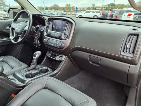 Used 2022 GMC Canyon AT4 image 12