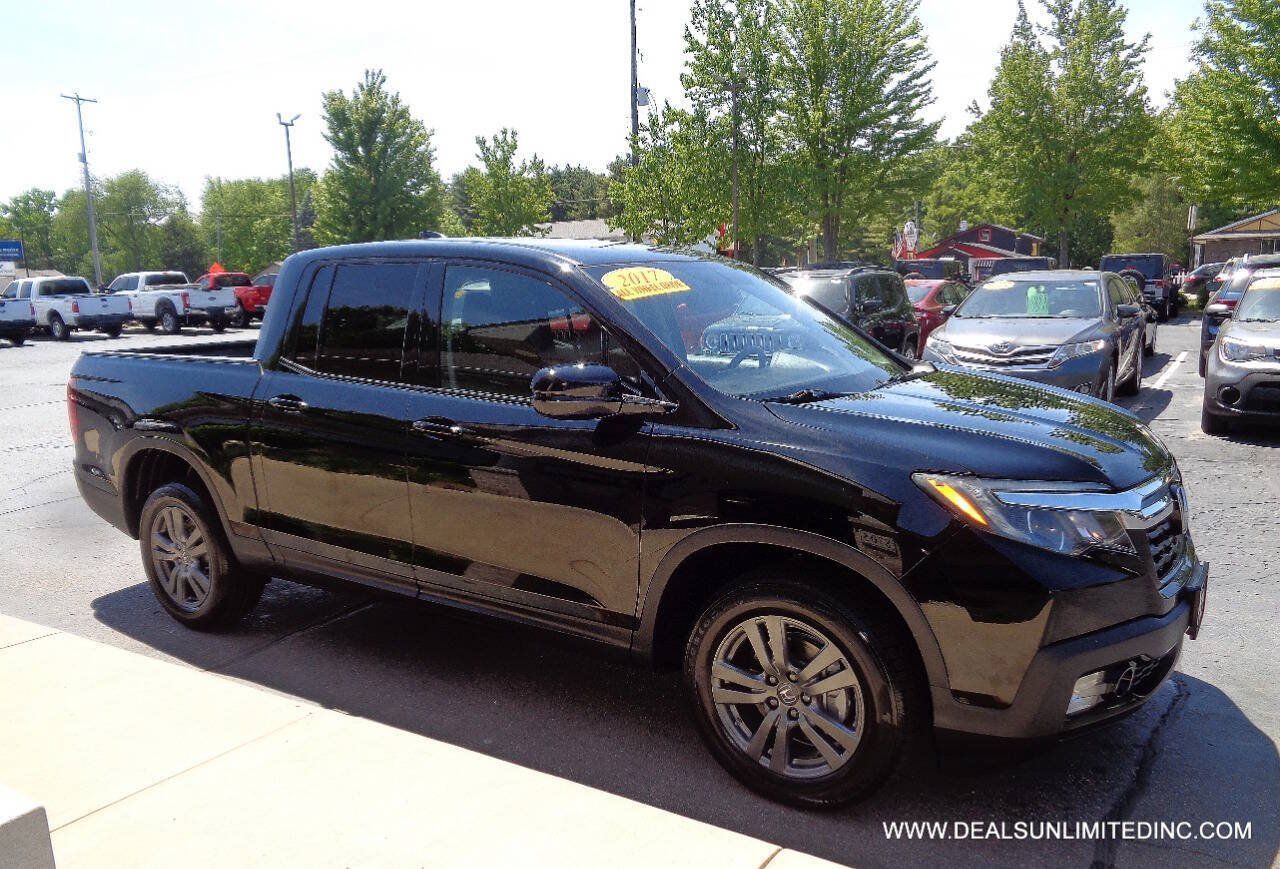 Used 2017 Honda Ridgeline Sport image 2